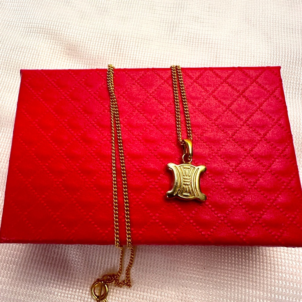 CELINE Necklace Triomphe Gold color